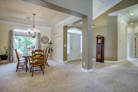 2176 Harvard Way, Redding, CA 96003 photo 4