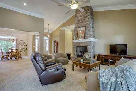 2176 Harvard Way, Redding, CA 96003 photo 6