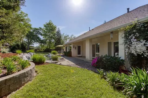 2176 Harvard Way, Redding, CA 96003 photo 25