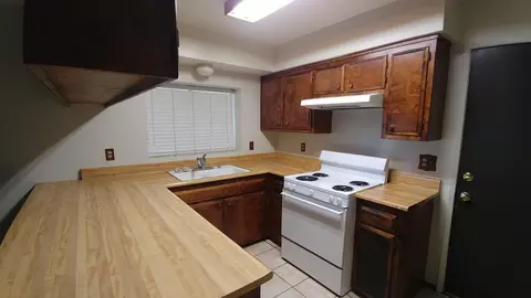 6220 Center Dr, Redding, CA 96001 photo 3
