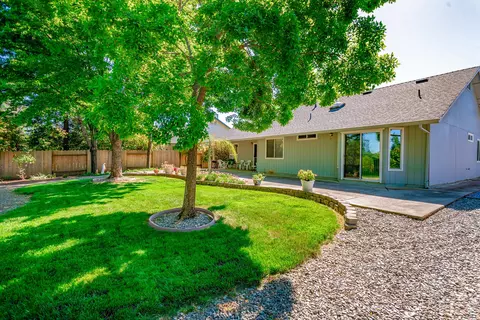 11541 La Costa Ct, Redding, CA 96003 photo 22