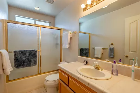 11541 La Costa Ct, Redding, CA 96003 photo 13