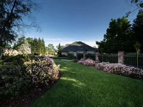 2637 La Rinconada Pl, Redding, CA 96002 photo 59