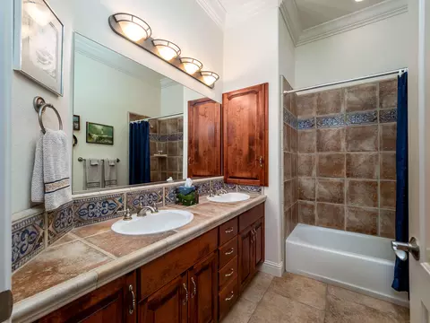 2637 La Rinconada Pl, Redding, CA 96002 photo 32