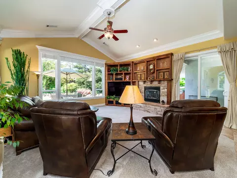 2637 La Rinconada Pl, Redding, CA 96002 photo 16