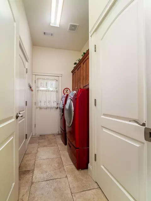2637 La Rinconada Pl, Redding, CA 96002 photo 42