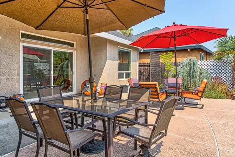 555 Castenda Dr, Redding, CA 96003 photo 31