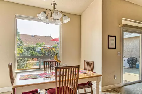 555 Castenda Dr, Redding, CA 96003 photo 10