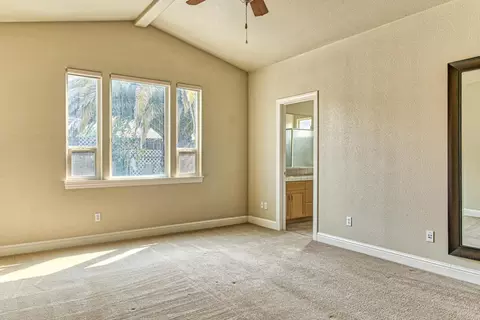 555 Castenda Dr, Redding, CA 96003 photo 23