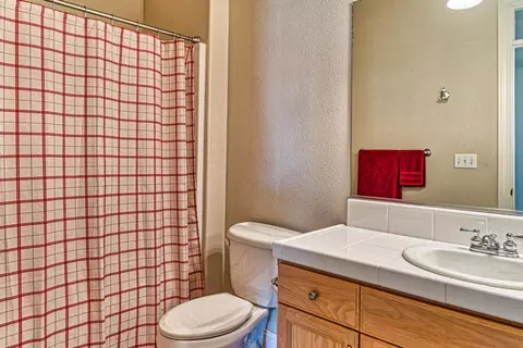 555 Castenda Dr, Redding, CA 96003 photo 20