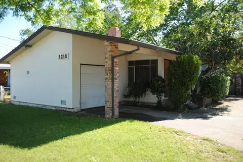 2218 Park Marina Dr, Redding, CA 96001 photo 1