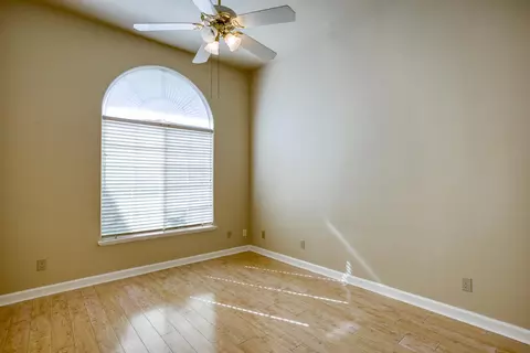 671 St Thomas Pkwy, Redding, CA 96003 photo 7