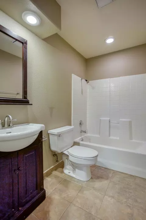 671 St Thomas Pkwy, Redding, CA 96003 photo 9