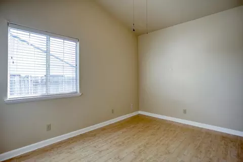 671 St Thomas Pkwy, Redding, CA 96003 photo 8