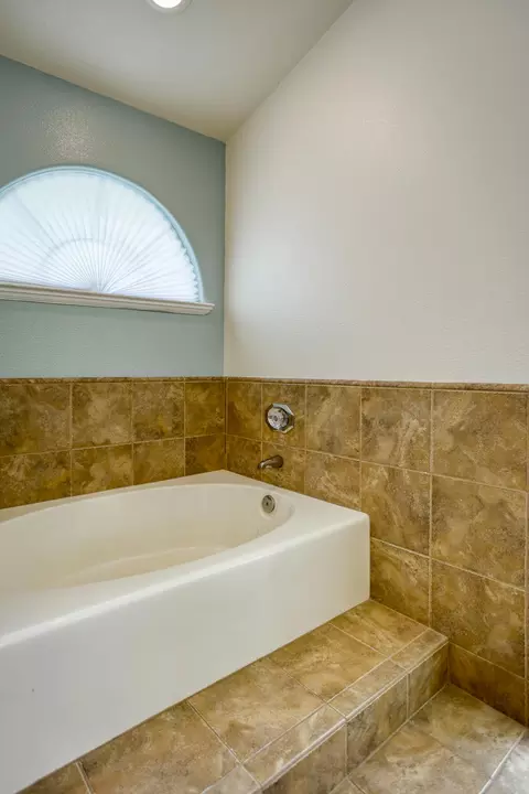 671 St Thomas Pkwy, Redding, CA 96003 photo 12