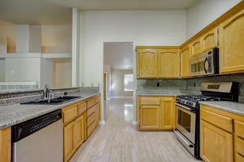 671 St Thomas Pkwy, Redding, CA 96003 photo 5
