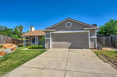 1471 Duck Tail Ct, Redding, CA 96003 photo 2