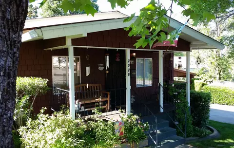 2028 Gold St, Redding, CA 96001 photo 5