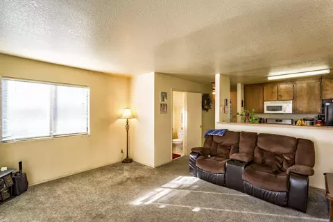 2077 Charade Way, Redding, CA 96003 photo 2