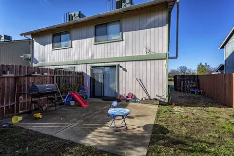 2077 Charade Way, Redding, CA 96003 photo 20