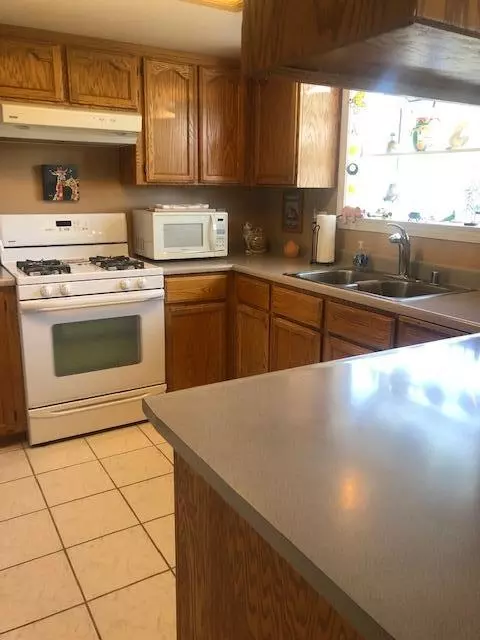 4470 Swallowtail Ct, Redding, CA 96003 photo 8