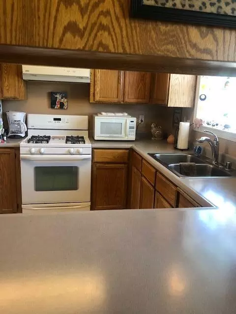 4470 Swallowtail Ct, Redding, CA 96003 photo 9