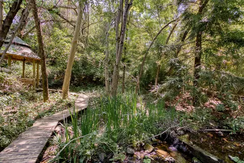 2905 Pioneer Dr, Redding, CA 96001 photo 3