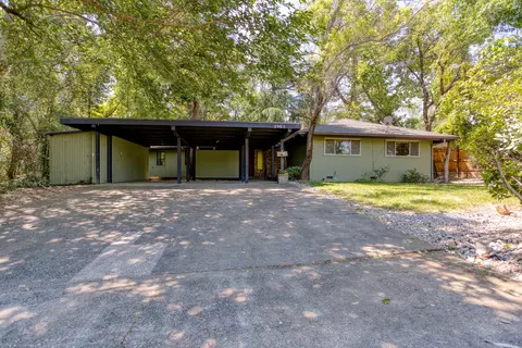 2905 Pioneer Dr, Redding, CA 96001 photo 5
