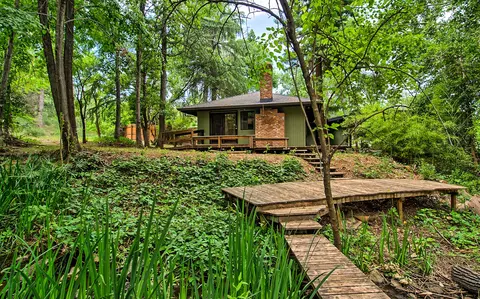 2905 Pioneer Dr, Redding, CA 96001 photo 2