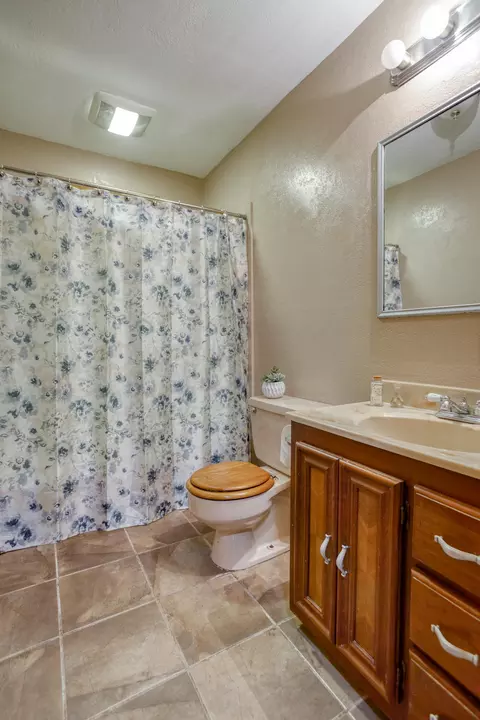 2905 Pioneer Dr, Redding, CA 96001 photo 17