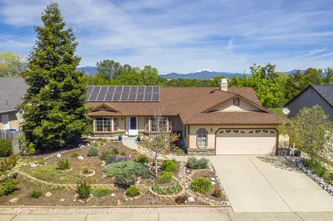 3036 Blue Bell Dr, Redding, CA 96001 photo 1