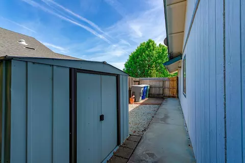 440 Viewpoint Dr, Redding, CA 96003 photo 17