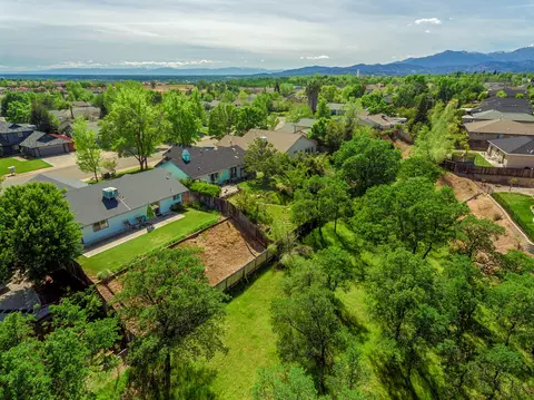 440 Viewpoint Dr, Redding, CA 96003 photo 18
