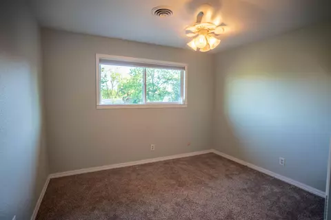 1137 Lorraine Dr, Redding, CA 96002 photo 16
