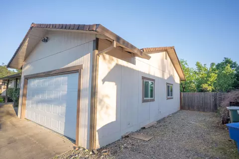 1137 Lorraine Dr, Redding, CA 96002 photo 38