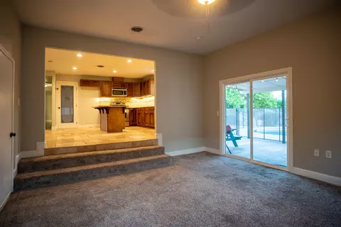 1137 Lorraine Dr, Redding, CA 96002 photo 12