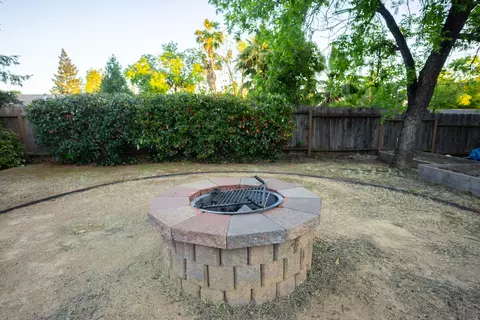 1137 Lorraine Dr, Redding, CA 96002 photo 33