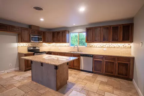 1137 Lorraine Dr, Redding, CA 96002 photo 6
