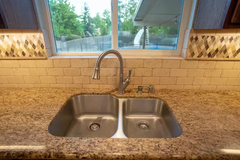 1137 Lorraine Dr, Redding, CA 96002 photo 10