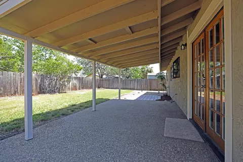 437 Peppertree Ln, Redding, CA 96003 photo 13