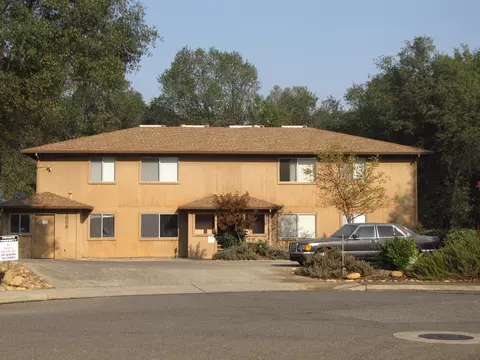 1868 Conifer Way, Redding, CA 96002 photo 1