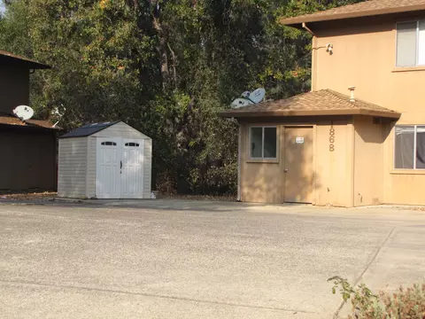 1868 Conifer Way, Redding, CA 96002 photo 2