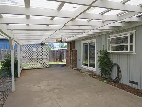 4510 Enchanted Way, Redding, CA 96001 photo 17