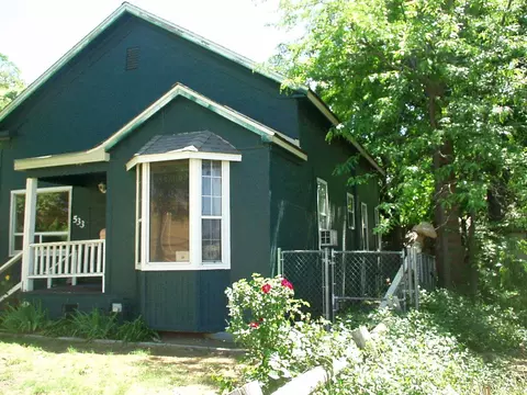 533 Oak St, Red Bluff, CA 96080 photo 1