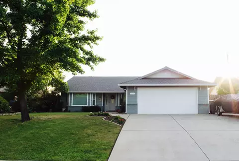 1896 Trumpet Dr, Redding, CA 96003 photo 2