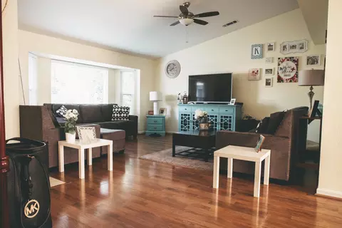 1896 Trumpet Dr, Redding, CA 96003 photo 3