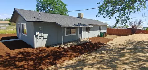 20143 Jill Ln, Redding, CA 96003 photo 1