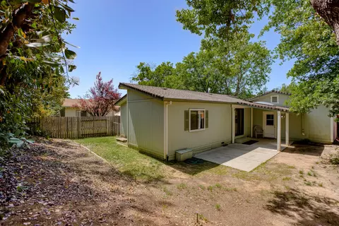 383 Yolla Bolly Trl, Redding, CA 96003 photo 18