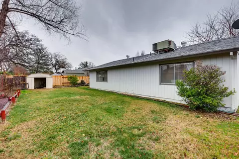 392 Rosewood Dr, Redding, CA 96003 photo 24