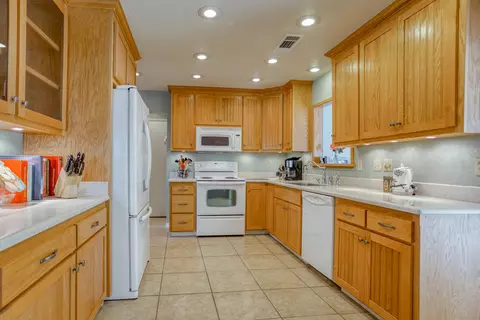 14864 Pleasant Valley Dr, Red Bluff, CA 96080 photo 10